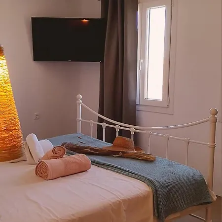Traditional In Chora #7 Daire